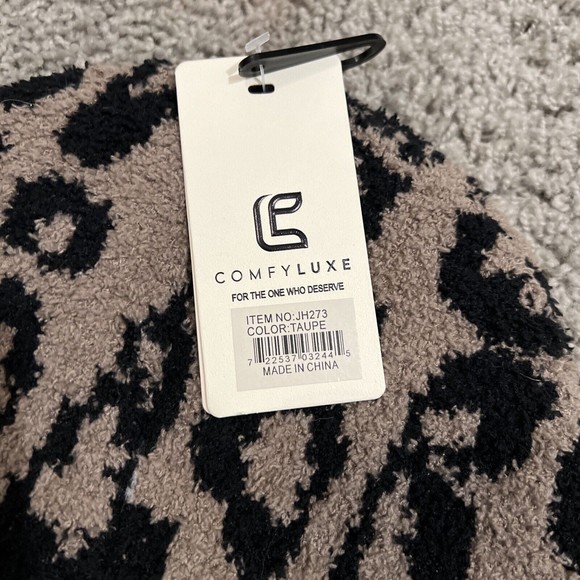 NWT Comfy Luxe Taupe Beanie OS - Picture 4 of 5